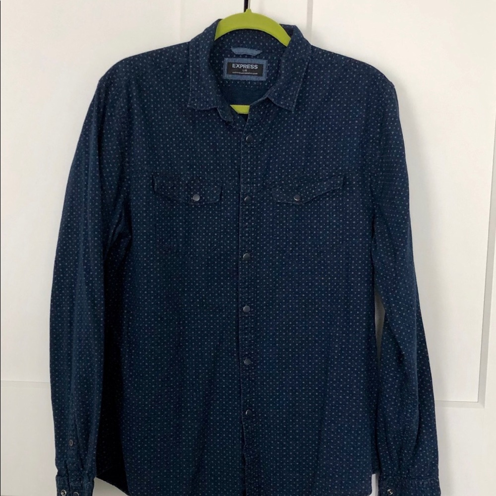 Men’s Express knit shirt. Great for winter!
